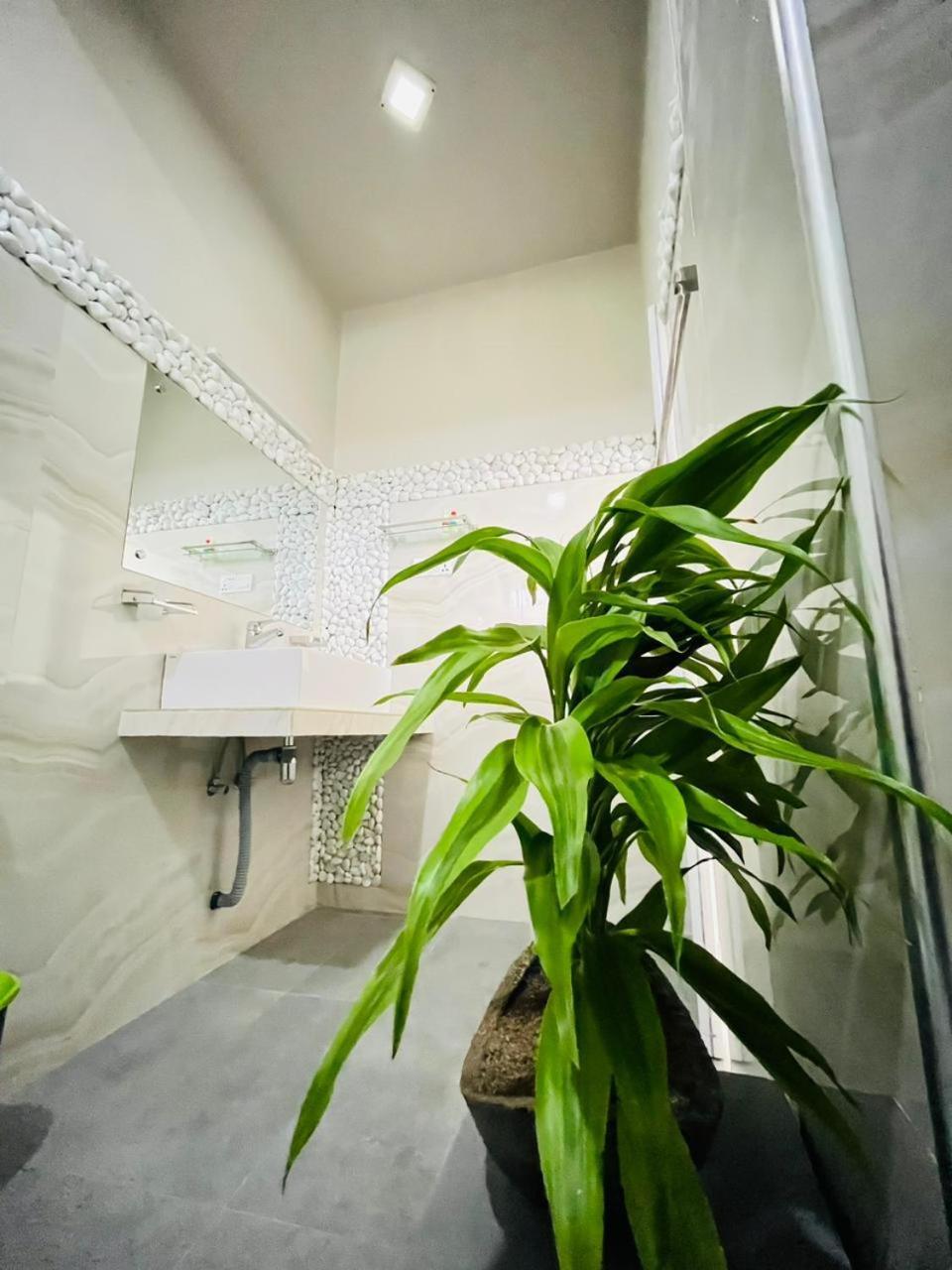 Sunset Sands Hikkaduwa Room photo